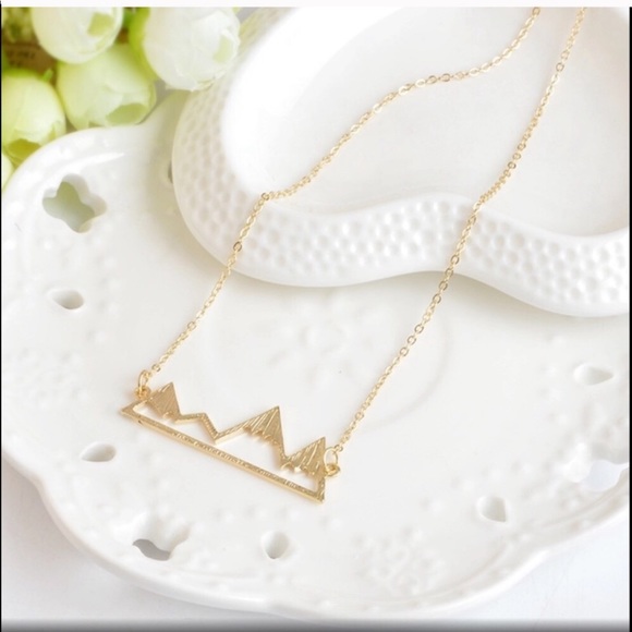 Jewelry - LAST ONE SALE Gold Mountain Peak Dainty Necklace